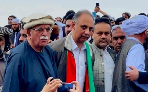 পাকিস্তানের নতুন বিরোধী দলীয় নেতা মাহমুদ আছকজাই