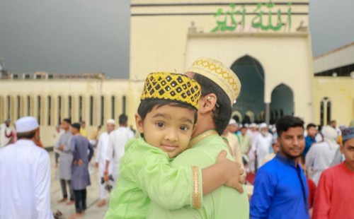 পবিত্র ঈদুল ফিতর আজ